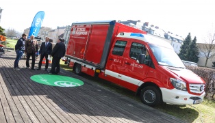 Betriebsfeuerwehr Linz AG stellt erstes vollausgerüstetes Einsatzfahrzeug mit Elektroantrieb vor | Foto: laumat.at/Matthias Lauber Betriebsfeuerwehr Linz AG stellt erstes vollausgerüstetes Einsatzfahrzeug mit Elektroantrieb vor
