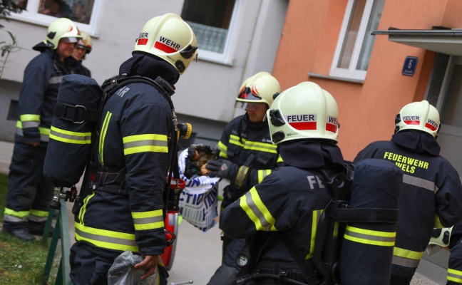 Brand eines Mistkübels in einer Küche eines Mehrparteienwohnhauses in Wels-Neustadt