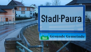 Nach Ast-Attacke auf Kinder in Stadl-Paura sucht Polizei den Täter nun mittels Phantombild | Foto: laumat.at/Matthias Lauber Nach Ast-Attacke auf Kinder in Stadl-Paura sucht Polizei den Täter nun mittels Phantombild
