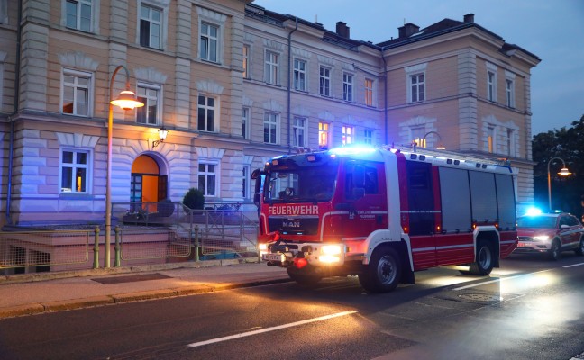 Feuerwehr zu einem Brandverdacht nach Wels-Pernau alarmiert