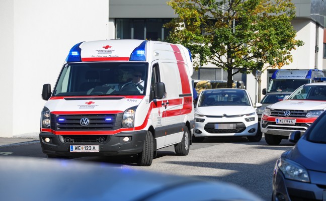 Schüler in Wels-Neustadt bei Kollision mit Auto verletzt