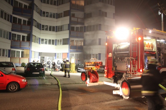 Mehrere Verletzte bei Kellerbrand im Welser "Feuerwehr-Wohnhaus"