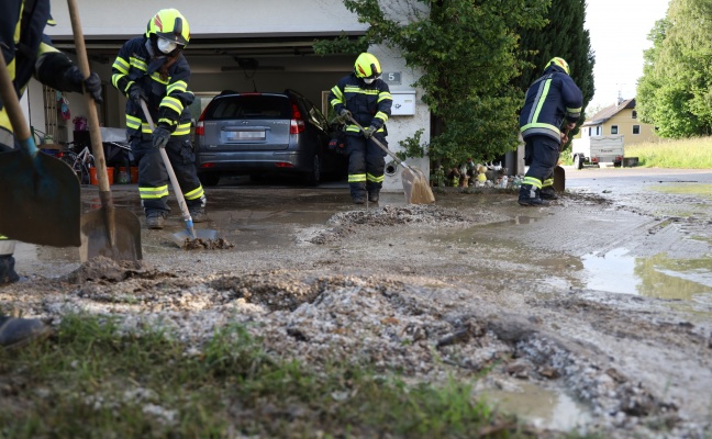 Intensive Gewitterzellen mit Hagel sorgen regional für mehrere Einsätze der Feuerwehren