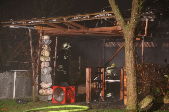 Brand einer Sauna im Garten eines Einfamilienhauses in Thalheim bei Wels