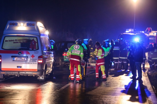 Sechs Verletzte bei schwerem Verkehrsunfall auf der Brandstatter Straße in Hartkirchen