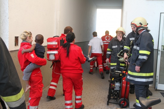 Wohnungsbrand in Wels fordert vier Verletzte