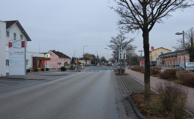 Gasaustritt: Feuerwehreinsatz samt Straßensperre in Marchtrenk