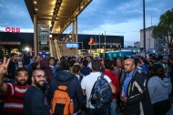 Deutschland kontrolliert Grenze und stellte Zugverkehr von Österreich stundenlang ein