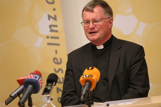 Manfred Scheuer zum neuen Bischof der Diözese Linz ernannt | Foto: laumat.at/Matthias Lauber Manfred Scheuer zum neuen Bischof der Diözese Linz ernannt