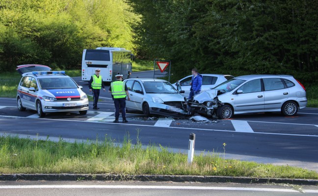 Schwerer Crash auf der Pyhrnpass Straße in Sattledt