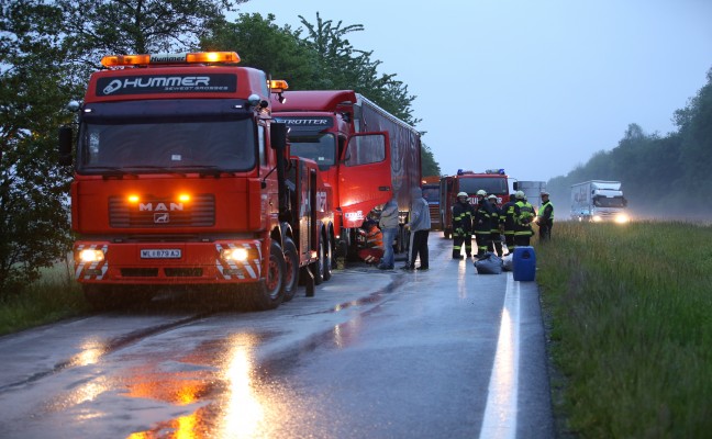 LKW-Unfall mit größerem Dieselaustritt auf der Innkreisautobahn in Pichl bei Wels