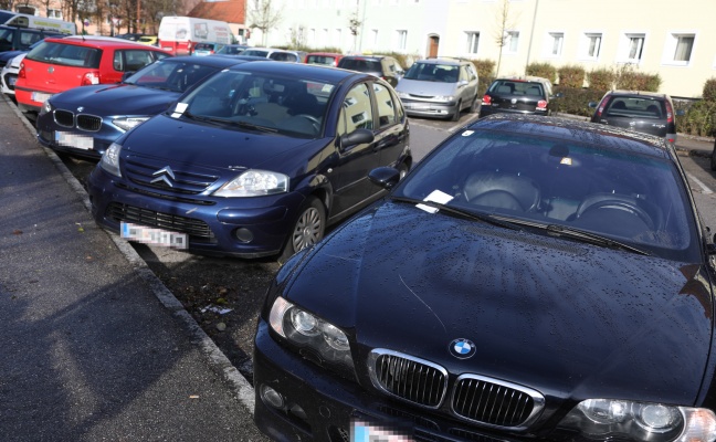 30 bis 40 abgestellte Autos in Wels-Vogelweide zerkratzt