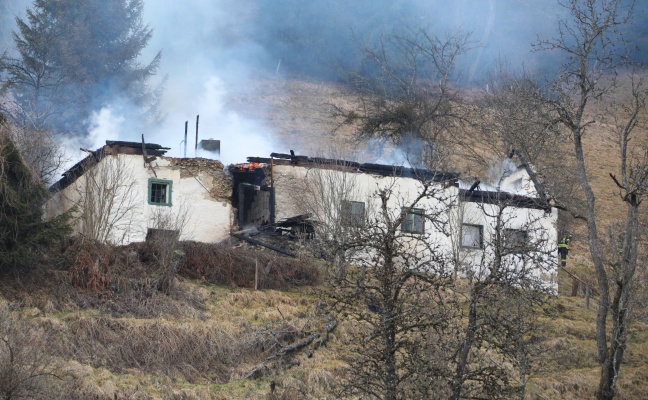 Kurzschluss war Auslöser für Brand eines leerstehenden Gebäudes in Edlbach