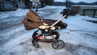 Baby bei Attacke auf Frau aus dem Kinderwagen geschleudert | Foto: laumat.at/Matthias Lauber Baby bei Attacke auf Frau aus dem Kinderwagen geschleudert