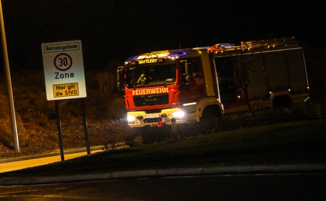 Brand eines LKW-Kühlaggregats auf Betriebsgelände in Sattledt