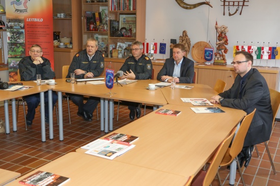 2.046 Einsätze im Jahr 2016 für die Feuerwehr Wels | Foto: laumat.at/Matthias Lauber 2.046 Einsätze im Jahr 2016 für die Feuerwehr Wels