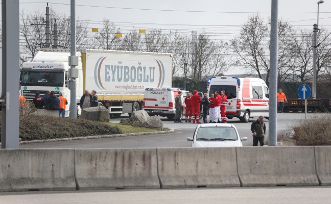 Lenker in Wels-Puchberg leblos in LKW-Fahrerkabine aufgefunden