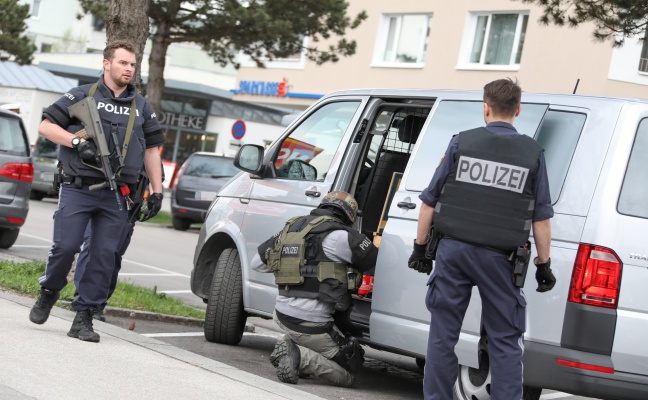 Großeinsatz von Polizei und Cobra in Wels-Lichtenegg