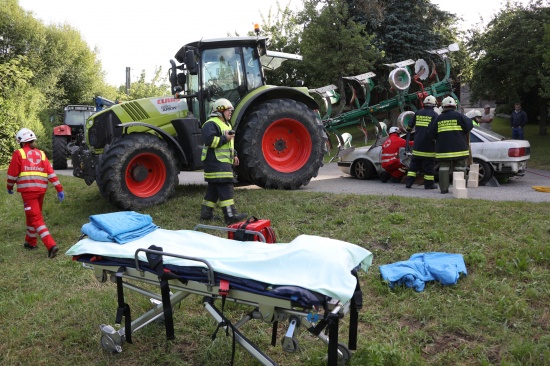 Einsatzübung mit schwieriger Unfallsituation in Pichl bei Wels | Foto: laumat.at/Matthias Lauber Einsatzübung mit schwieriger Unfallsituation in Pichl bei Wels