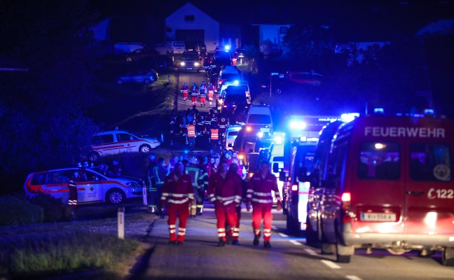Zwei Tote und 120 Verletzte: Sturm fegt Festzelt in St. Johann am Walde weg