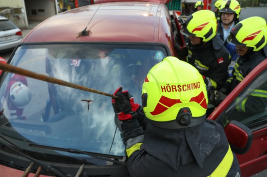 Spannende Einsatzübung mit mehreren Szenarien in Hörsching | Foto: laumat.at/Matthias Lauber Spannende Einsatzübung mit mehreren Szenarien in Hörsching