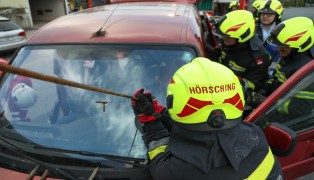 Spannende Einsatzübung mit mehreren Szenarien in Hörsching | Foto: laumat.at/Matthias Lauber Spannende Einsatzübung mit mehreren Szenarien in Hörsching