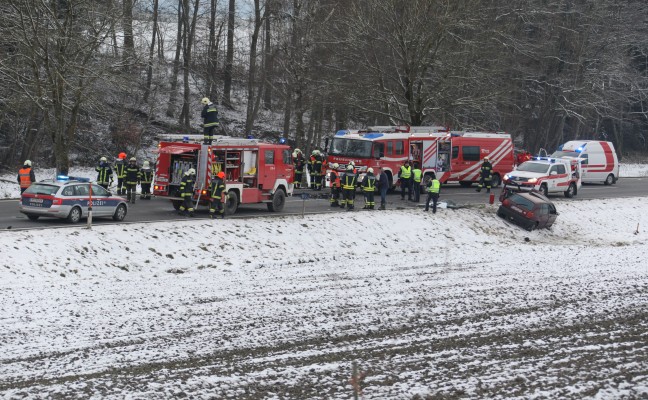 Tödlicher Verkehrsunfall auf der Rieder Straße bei St. Marienkirchen am Hausruck