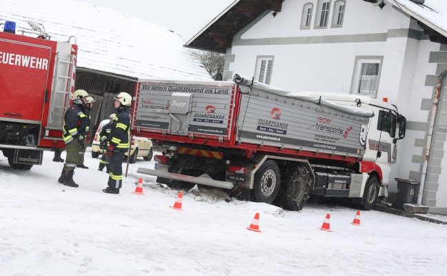 LKW-Unfall in Natternbach endet tödlich