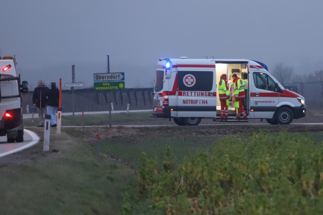 Verkehrsunfall auf Aschacher Straße in Feldkirchen an der Donau fordert einen Verletzten