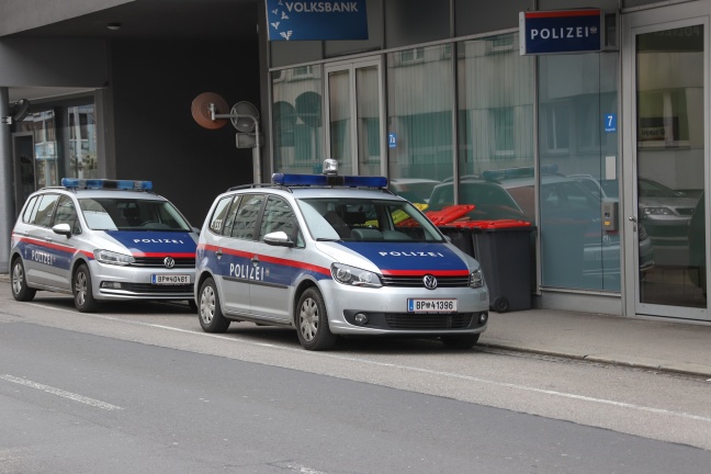 Messerattacke auf 29-Jhrigen bei versuchtem Raub in Wels-Innenstadt