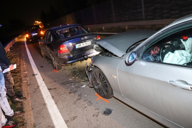 Verkehrsunfall mit Fahrerflucht auf der Pyhrnpass Straße in Thalheim bei Wels