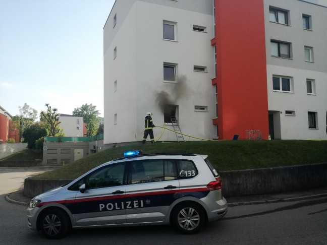 Brand in einer Wohnung eines Mehrparteienwohnhauses in Wels-Lichtenegg