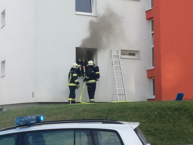 Brand in einer Wohnung eines Mehrparteienwohnhauses in Wels-Lichtenegg