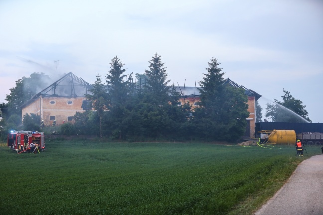 Großbrand auf Bauernhof in Wallern an der Trattnach