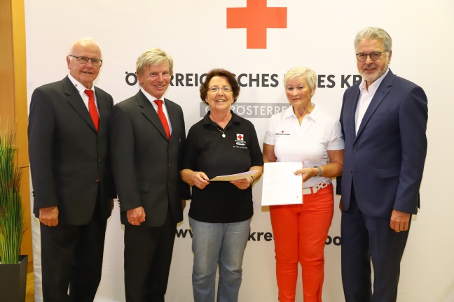 Ehrungen und Wahlen bei der Bezirksstellenversammlung des Roten Kreuzes in Wels