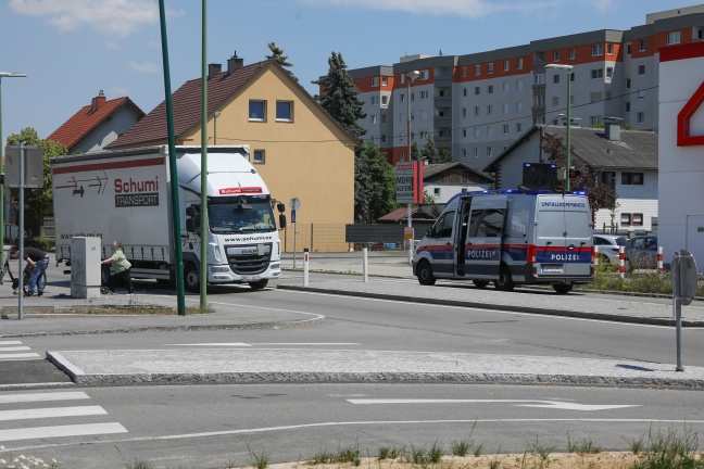 Radfahrerin in Wels-Neustadt von LKW erfasst und verletzt