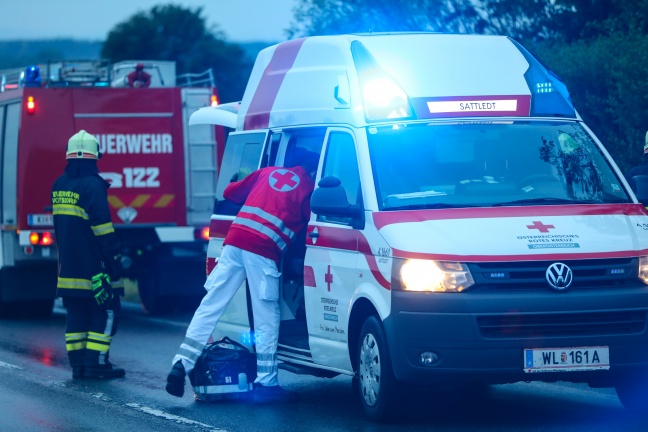 Verkehrsunfall auf Pyhrnpass Straße in Ried im Traunkreis fordert einen Verletzten