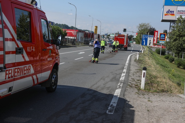 Fünf Kilometer lange Ölspur in Ansfelden beschäftigt Feuerwehren