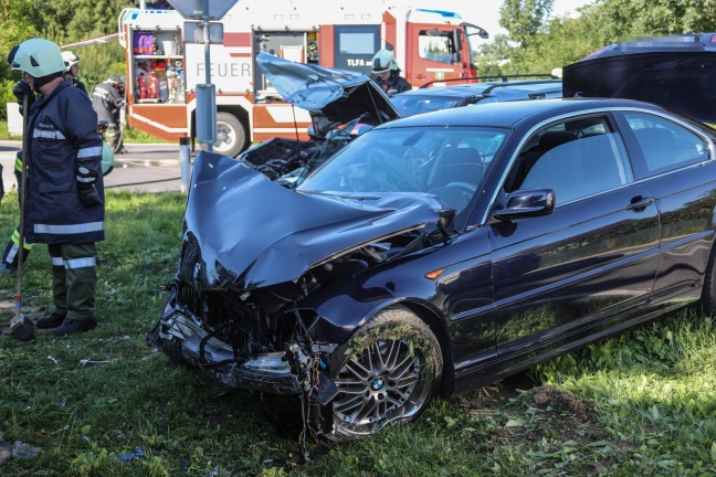Verkehrsunfall auf Wiener Straße in Schlatt fordert zwei Verletzte