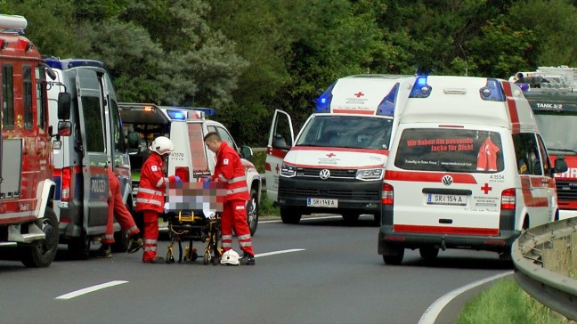 Frontalcrash auf Voralpenstraße in Steyr fordert eine Schwerverletzte