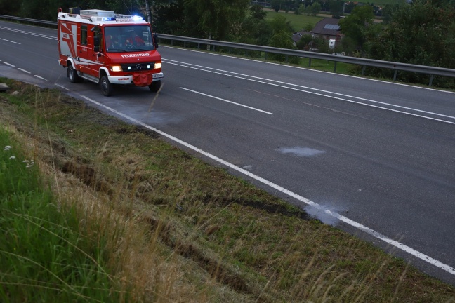 Auto bei Unfall auf Innviertler Straße in Schlüßlberg überschlagen