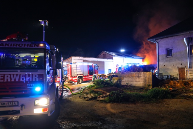 Großbrand auf Bauernhof in Laakirchen