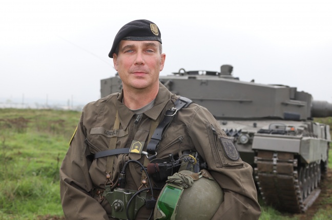 Verteidigungsminister Mario Kunasek (FPÖ) besuchte Panzerübungsgelände der Hessenkaserne in Wels