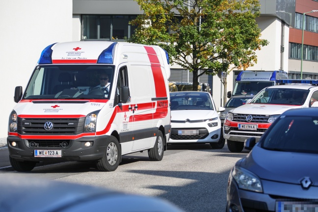 Schüler in Wels-Neustadt bei Kollision mit Auto verletzt