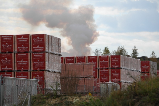 Brand im Betriebsgelände eines Ziegelwerks in Krenglbach