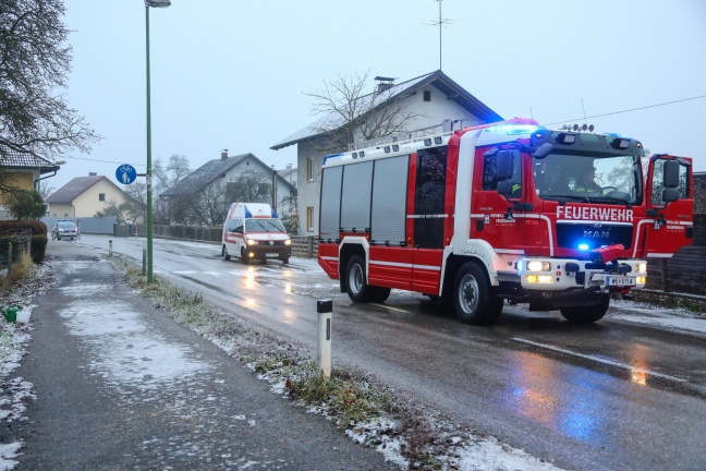 Brand an Fassade eines Hauses in Wels-Oberthan