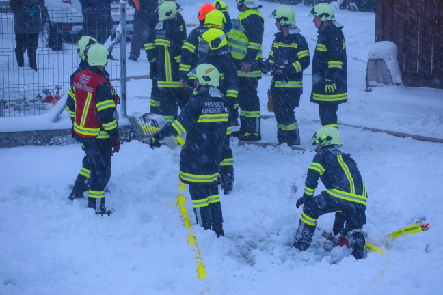 Fünf Feuerwehren bei Wohnhausbrand in Hofkirchen an der Trattnach im Einsatz