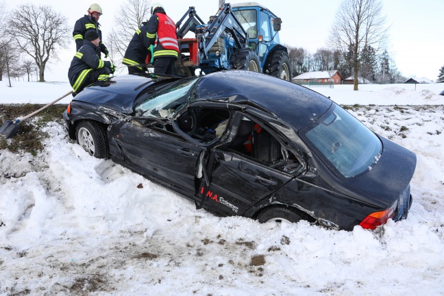 Schwerer Verkehrsunfall auf Pyhrnpass Straße in Wartberg an der Krems