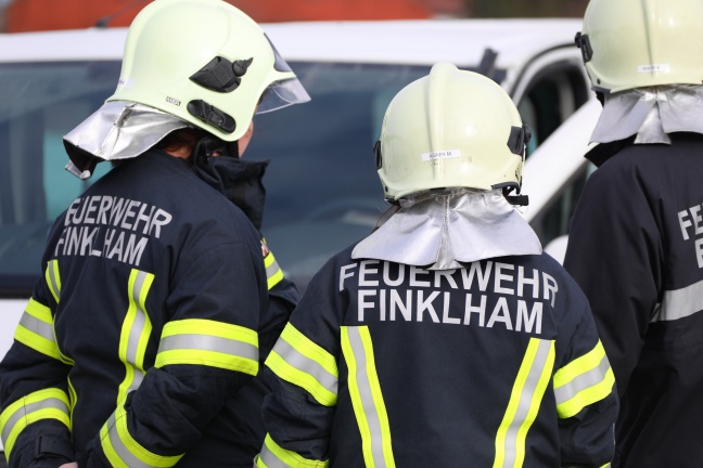 Crash auf Wallerner Straße in Scharten endet glimpflich