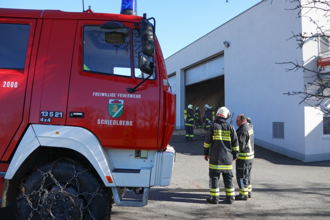Brand eines Hackschnitzellagers bei einem Gewerbebetrieb in Schiedlberg